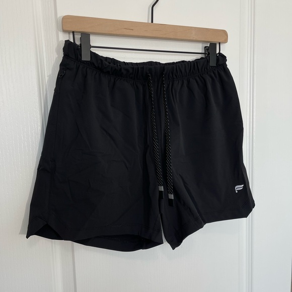 Fabletics Black Athletic Men's Shorts - Picture 1 of 10